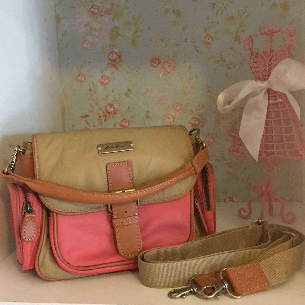 Excellent Eddie Bauer nylon cross body